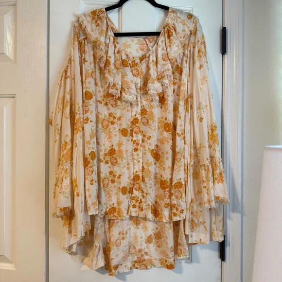 Free People Loretta Tunic Top Oversized Ruffle Tea Combo Floral Boho Chic Medium - Picture 11 of 14